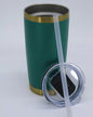 Termo tipo yeti 20 oz verde con fondo dorado